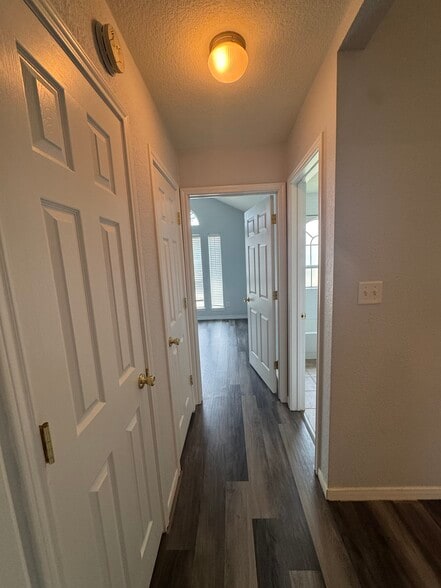 Hallway - 4301 Capri Dr