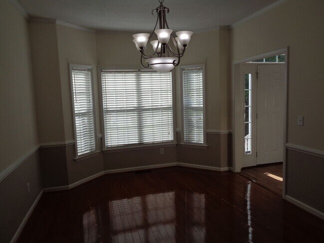 Building Photo - House For Rent in NW Greensboro!