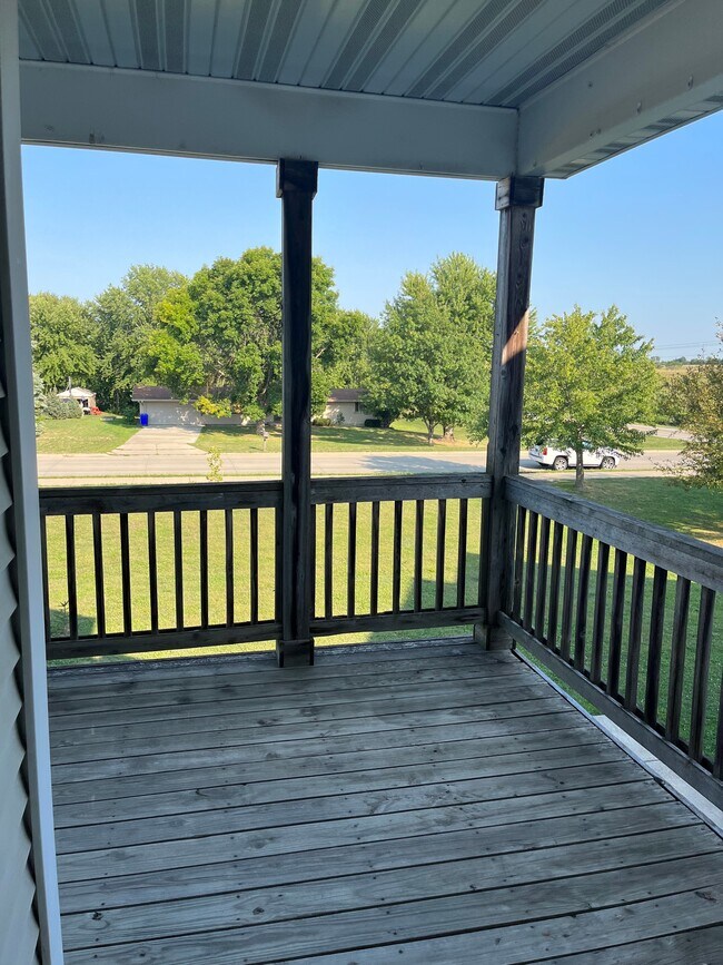 Building Photo - 1820 S 13th Ave E