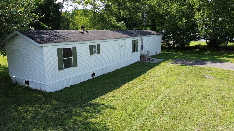 Building Photo - 11226 Greenwood Rd