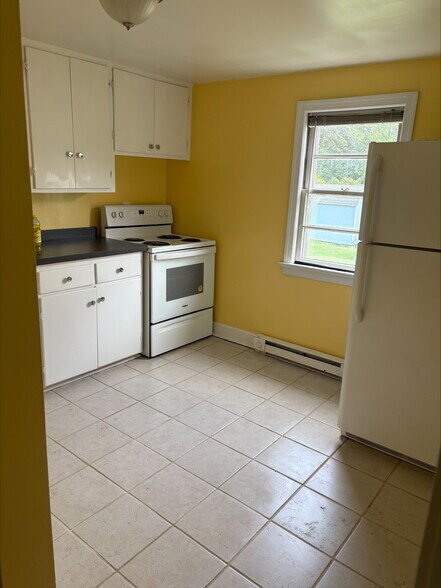 Building Photo - 215 Palatine Ave