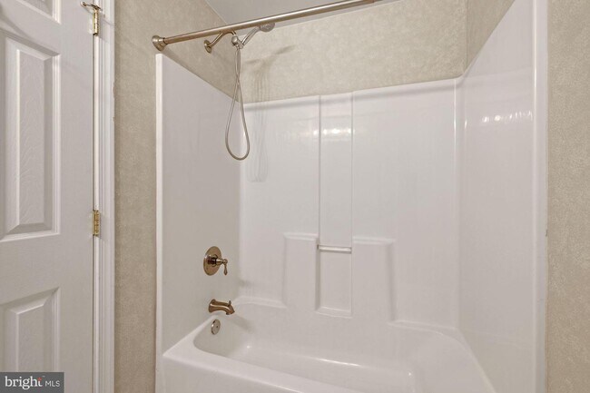 Building Photo - 321 Copperfield Ln