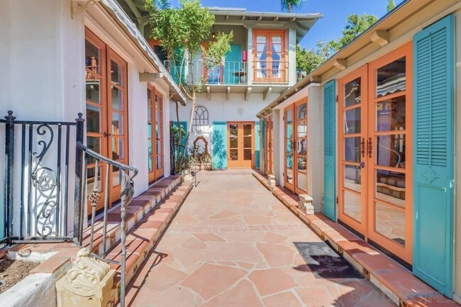 Primary Photo - 3014 Xenophon St