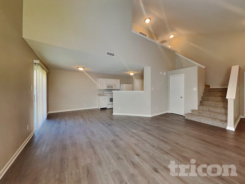 Building Photo - 4518 Redcliff S Ln