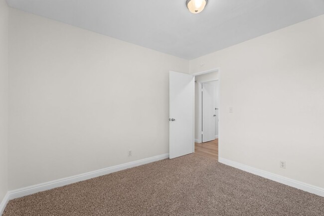 Building Photo - 17551 Misty Ln