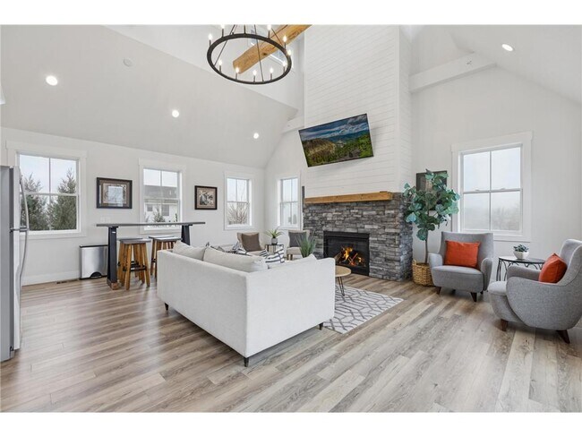 Building Photo - 8689 Deerwood Ln N