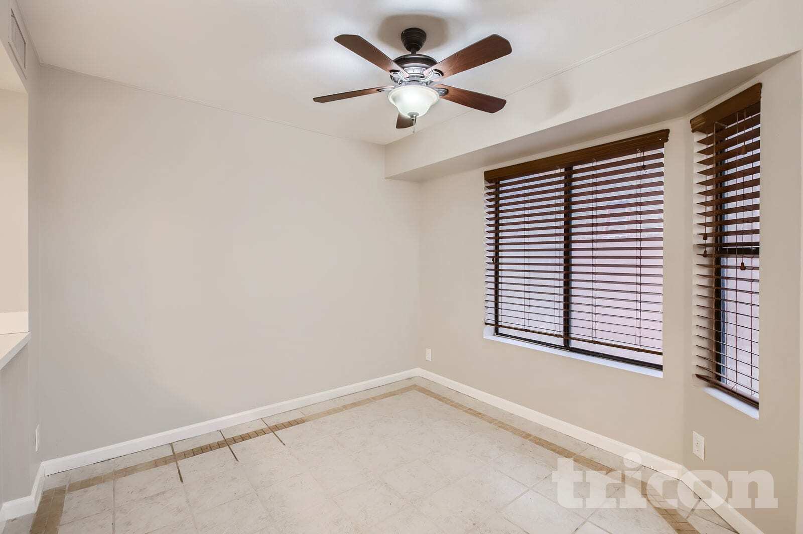 Building Photo - 2455 E Broadway Rd