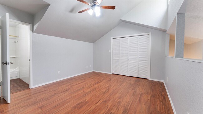 Building Photo - 10811 Richmond Ave