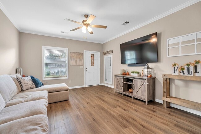 Building Photo - Beautiful 4BR Townhome in Mauldin - Whispe...