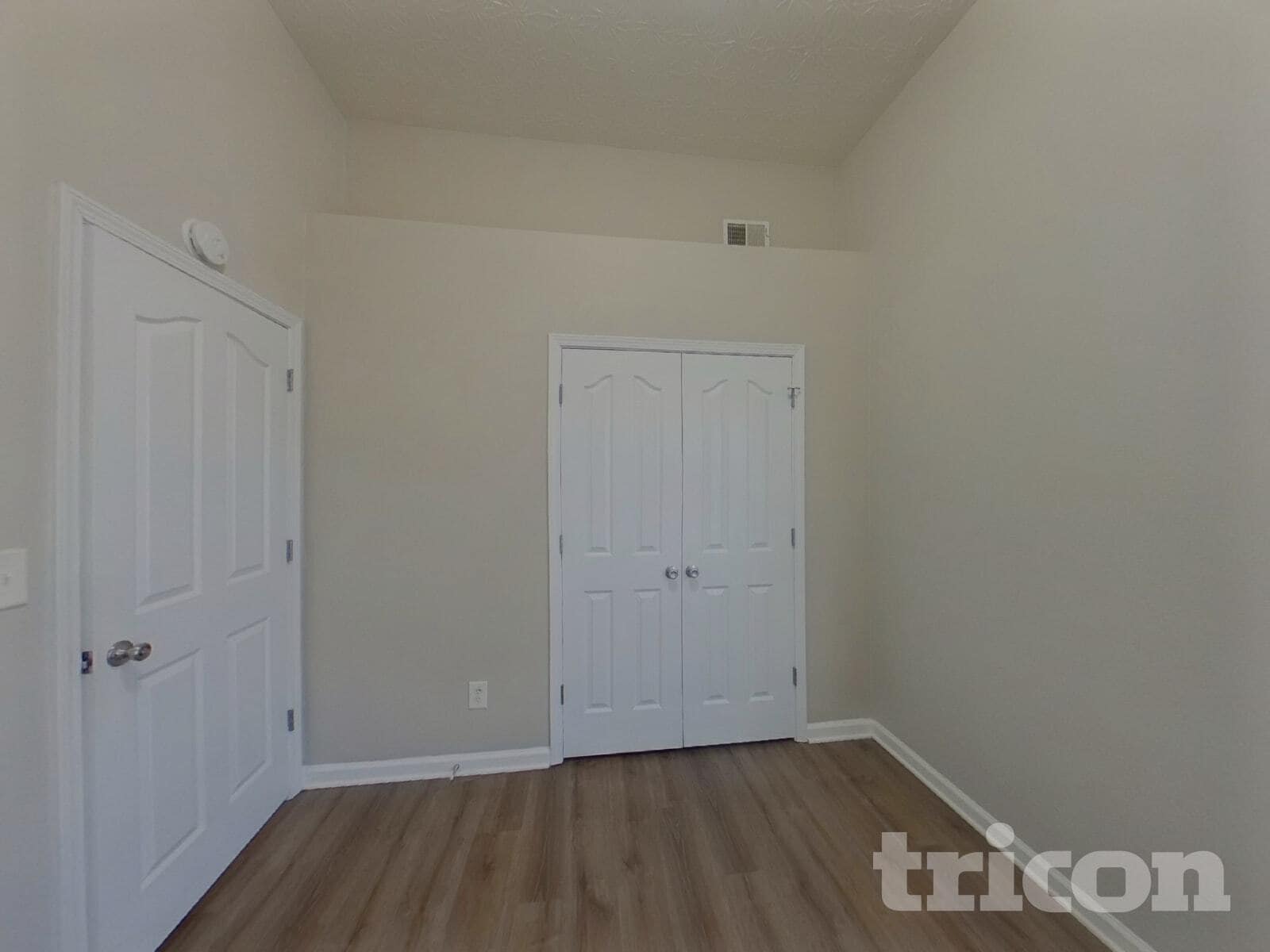 Building Photo - 10 St Charles Pl