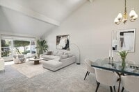 Building Photo - 2016 Fairmont Dr