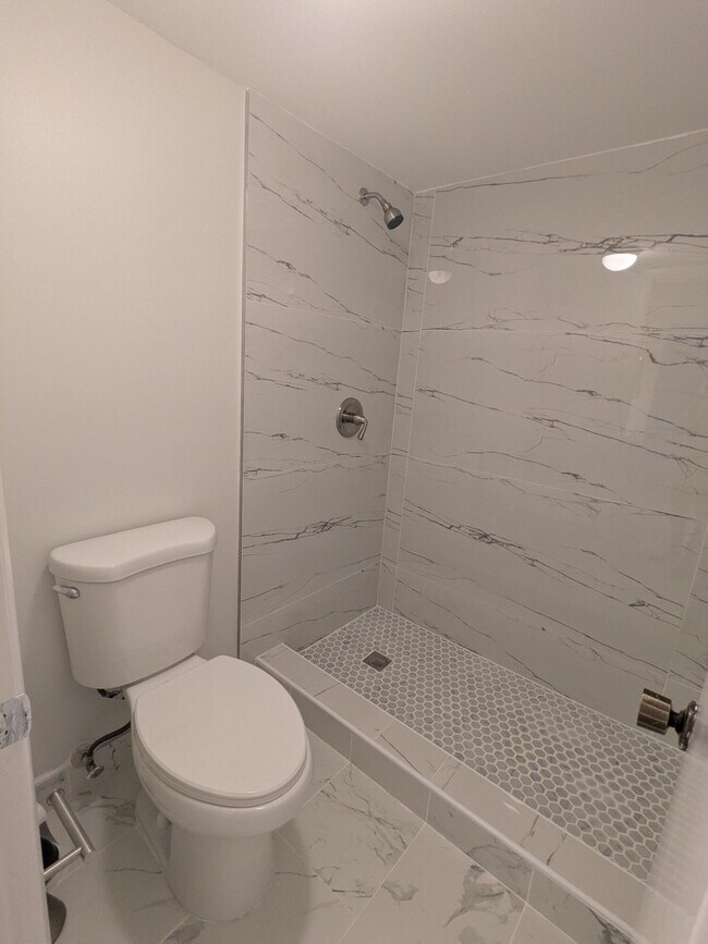 Building Photo - 2191 White Pine Cir