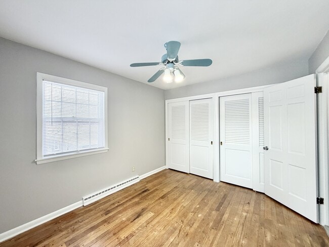 Building Photo - 2431 Blarney Stone Dr