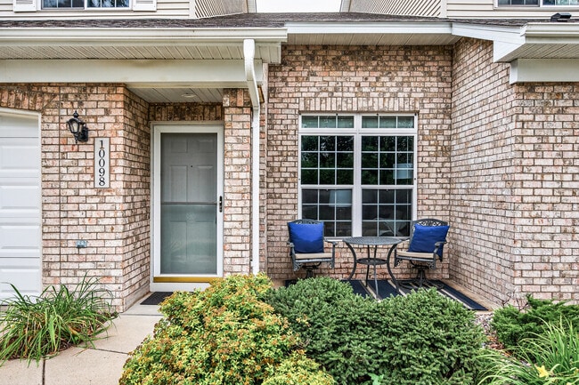 Building Photo - 10098 Bridgehill Terrace