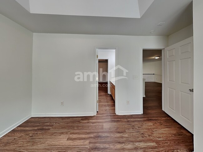 Building Photo - 925 Southridge Dr