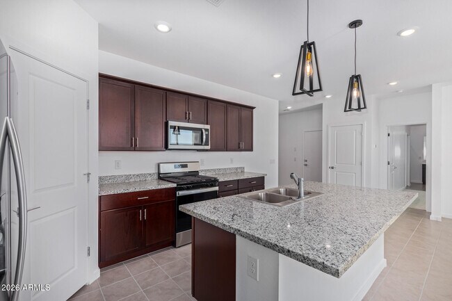 Building Photo - 16009 W Smoketree Dr