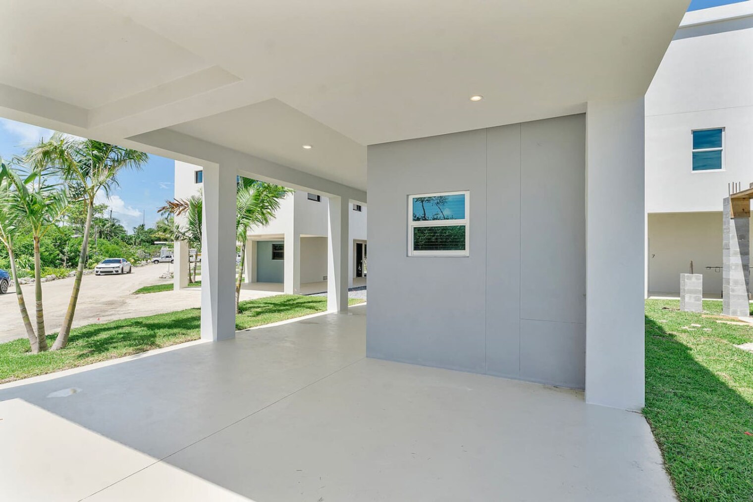 Building Photo - 99 Seaside Ave