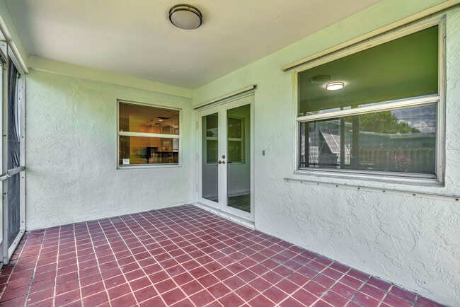 Building Photo - 713 Gumtree Rd