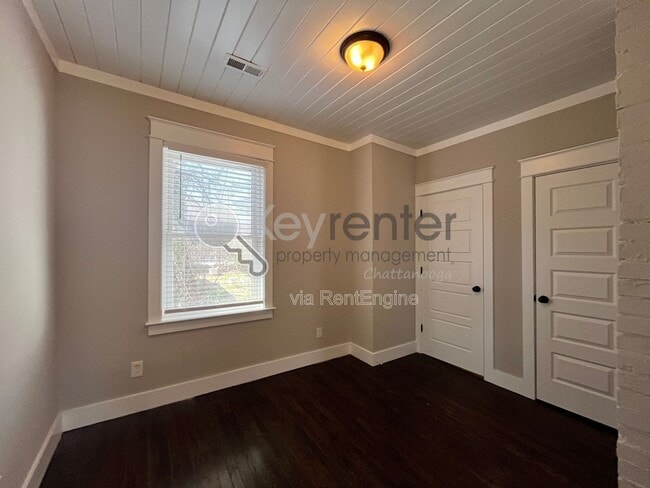 Building Photo - 405 Spears Ave