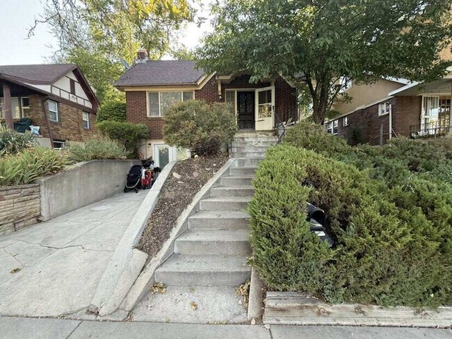 Primary Photo - 543 South