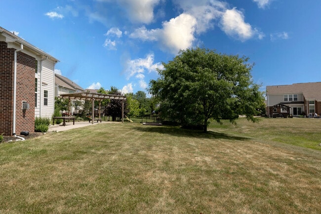 Building Photo - 8965 Snowberry Court