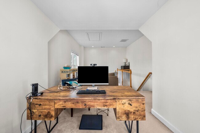 Building Photo - 85 Camp Ave