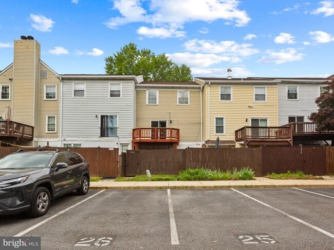 Building Photo - 1488 Orleans Ct