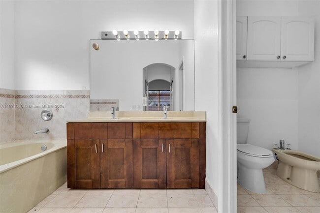 Building Photo - 8836 NW 168th Ln