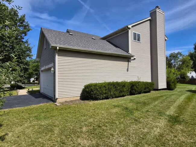 Building Photo - 2355 Shiloh Dr