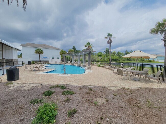 Building Photo - 7664 Shadow Lake Dr