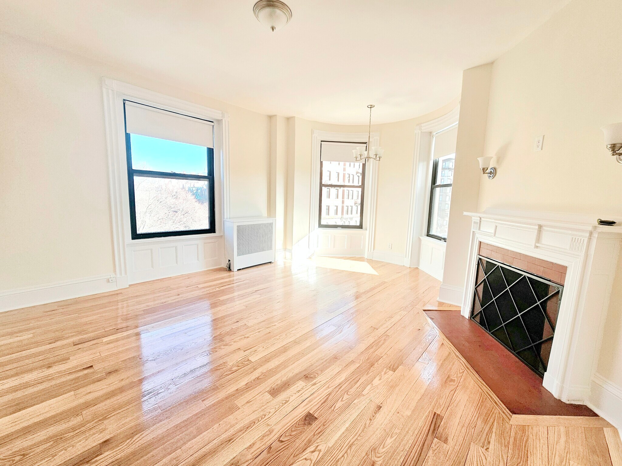 Building Photo - 508 Beacon St
