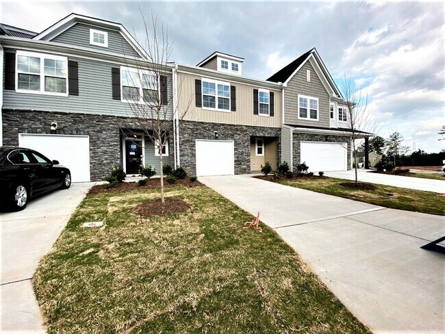 Primary Photo - Brand New 3 bedroom Townhome for Rent