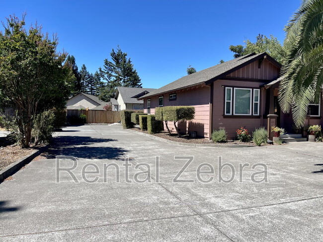 Building Photo - 233 Craftman Ct