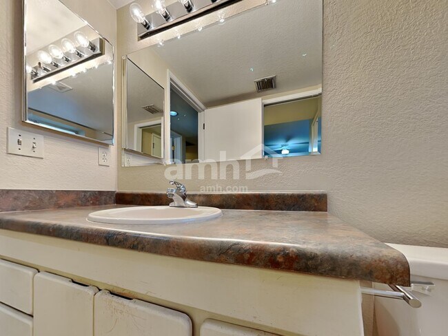 Building Photo - 3314 W Placita De La Bajada