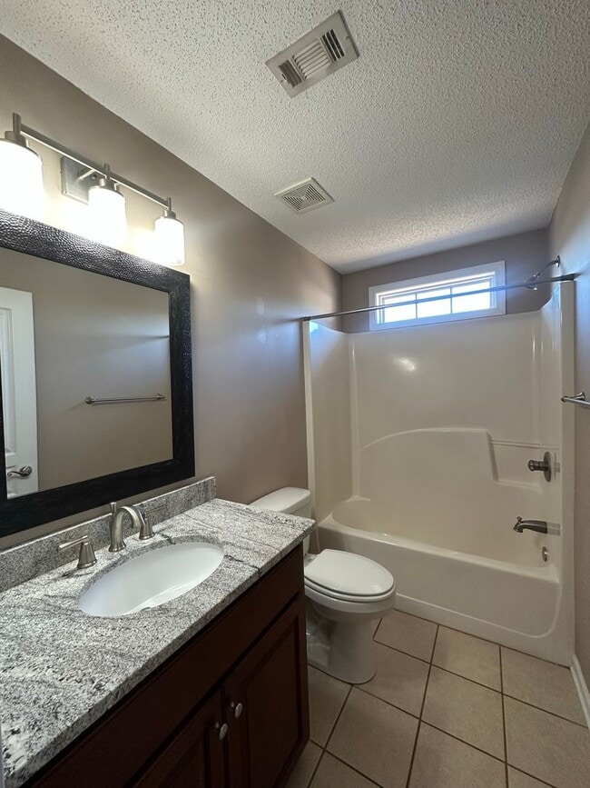 Building Photo - Briarhill Acres