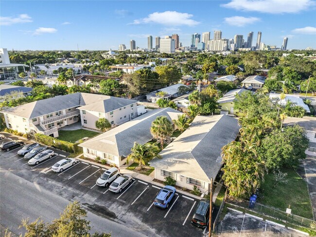 Building Photo - 709 SE 15th St