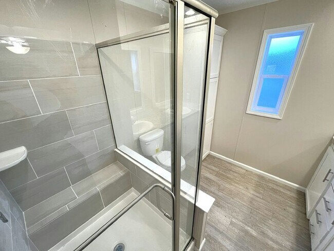 Building Photo - 5480 Ryegrass Ct