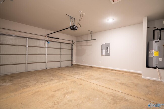 Building Photo - 14653 Mountain Strm Dr