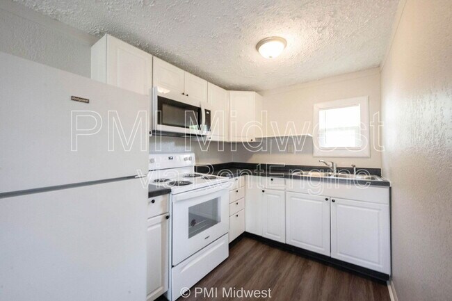 Building Photo - 2142 W Us-40