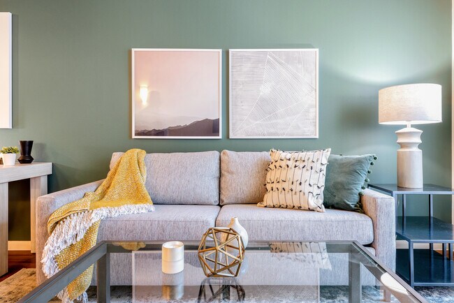 Primary Photo - 3001 Esperanza Crossing