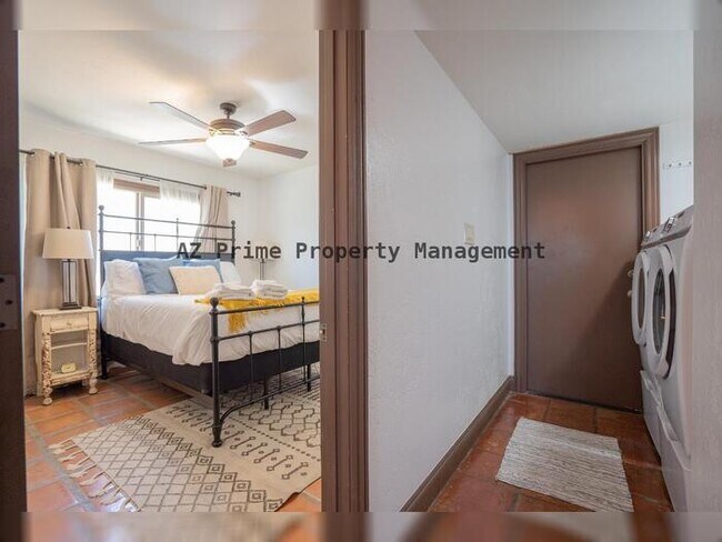 Building Photo - 2429 E Dahlia Dr