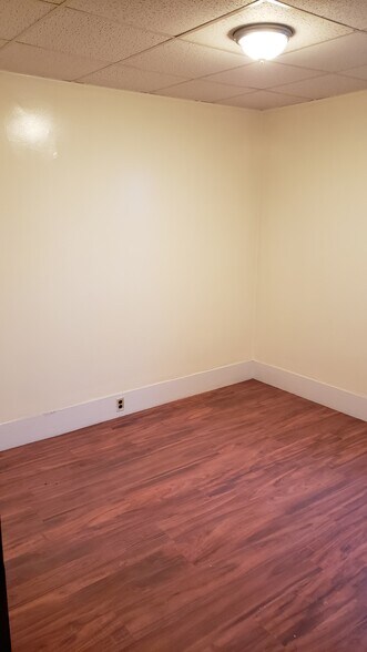 1st bedroom - 37 Vernon St