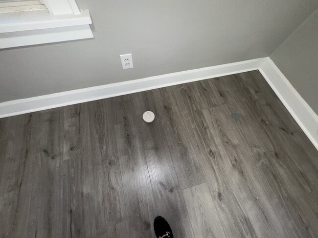 Building Photo - 11104 Lincoln Ave