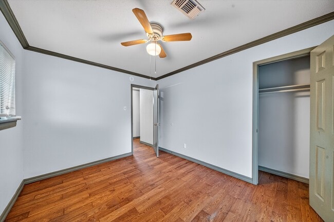 Building Photo - 5725 Melanite Ave