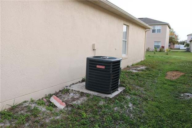 Building Photo - 208 Abbotsbury Dr