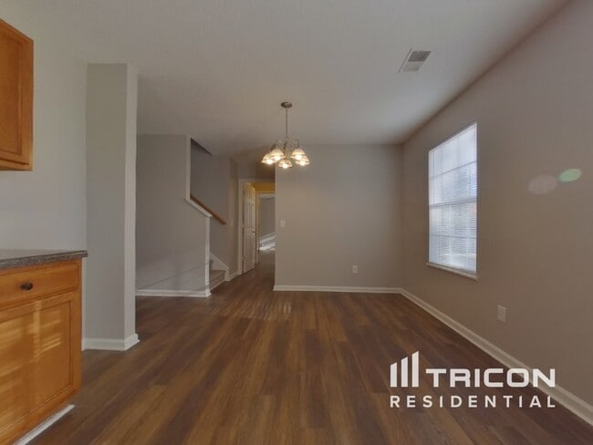 Building Photo - 386 Fox Trot Dr