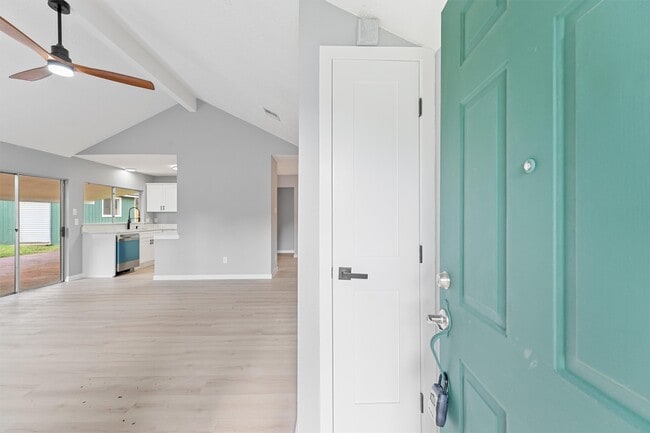 Building Photo - 9323 Goodmeadow Dr