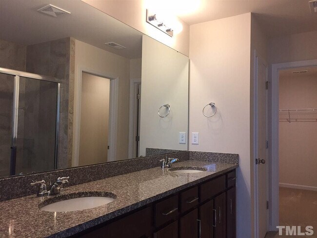 Building Photo - 1023 Saffron Loop
