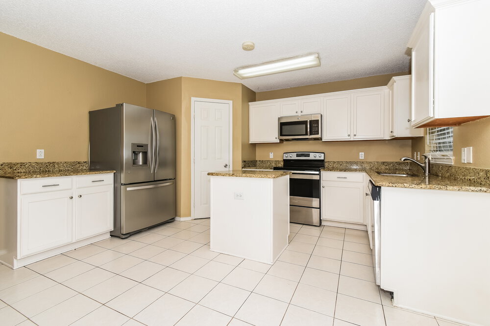 Building Photo - 3304 Creekwood Dr