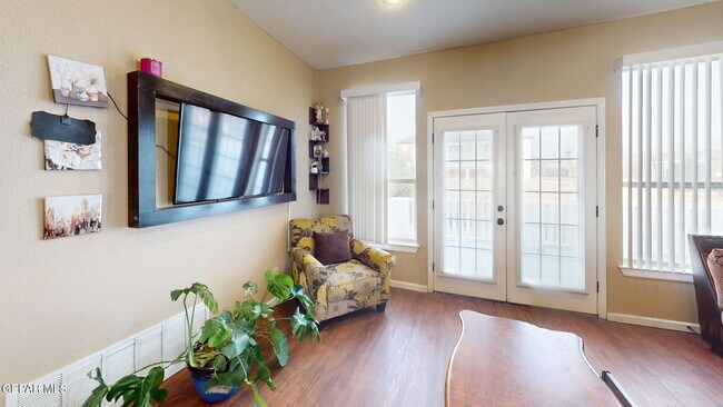 Building Photo - 7350 La Casa Way